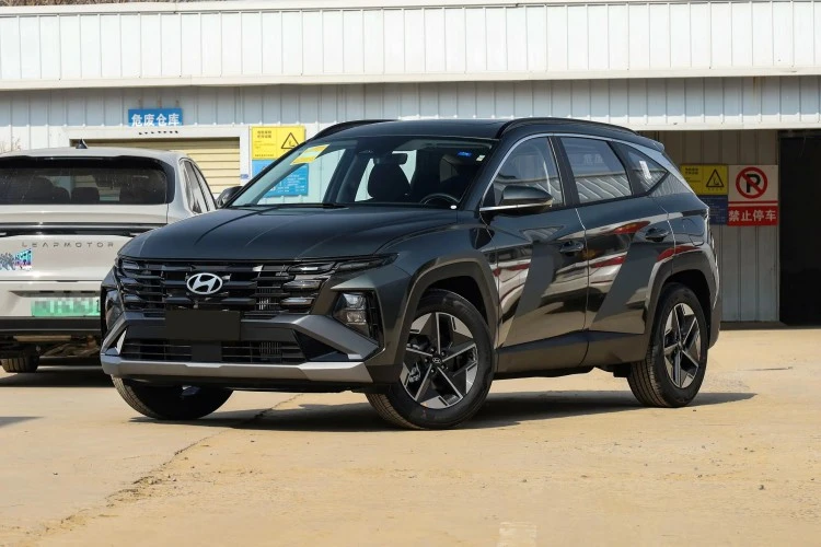 HYUNDAI TCSON