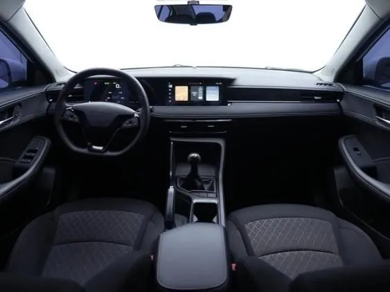 Roewe I5 2023 1.5L Manual Shuxiang Edition factory